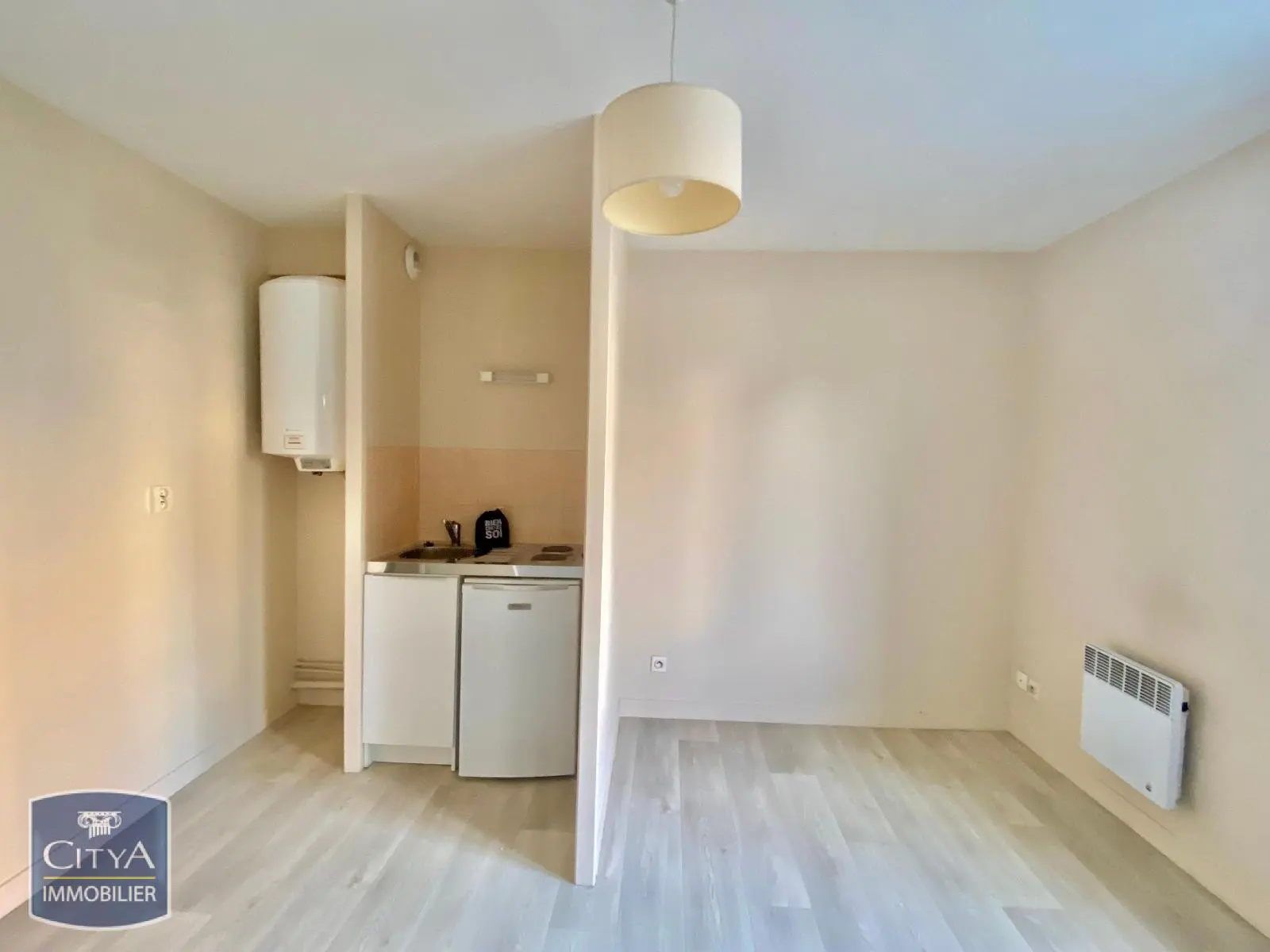 Photo 1 Appartement 1 pièce 18.57m²