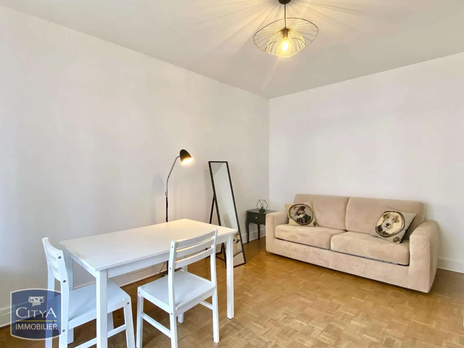 Photo 2 Appartement 1 pièce 28.1m²