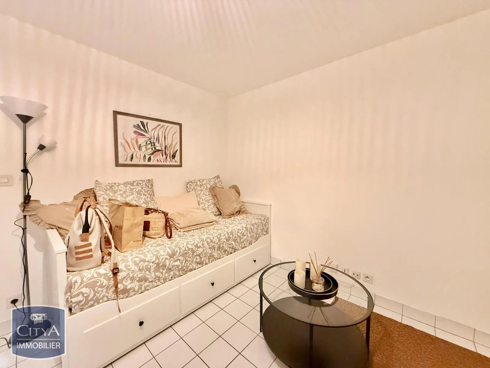 Photo 1 Appartement 1 pièce 24.83m²
