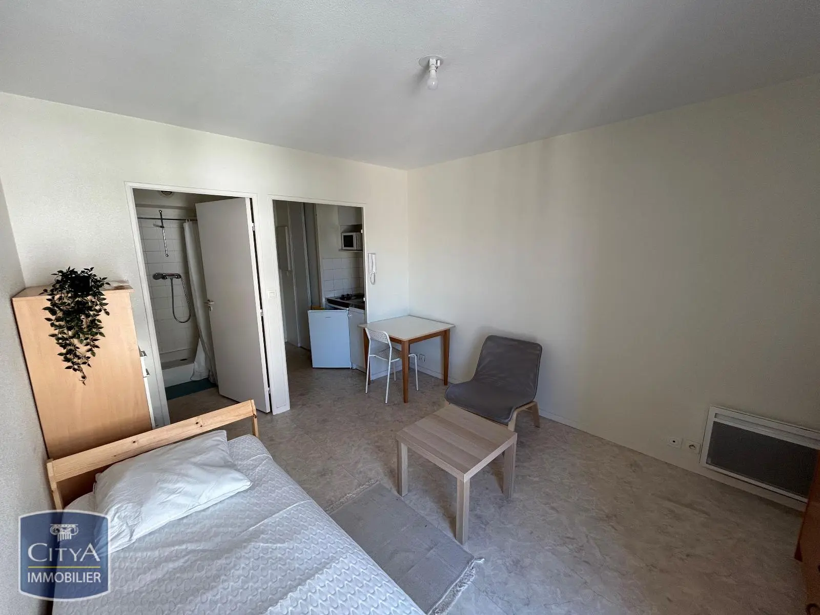 Photo 2 Appartement 1 pièce 18.46m²