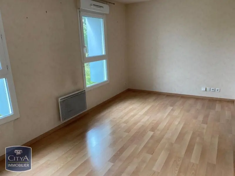 Photo 2 Appartement 1 pièce 31.9m²