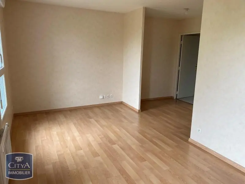 Photo 1 Appartement 1 pièce 31.9m²
