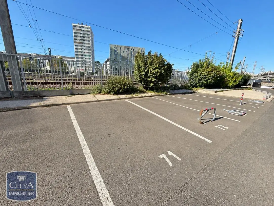 Photo 1 Parking 12m²