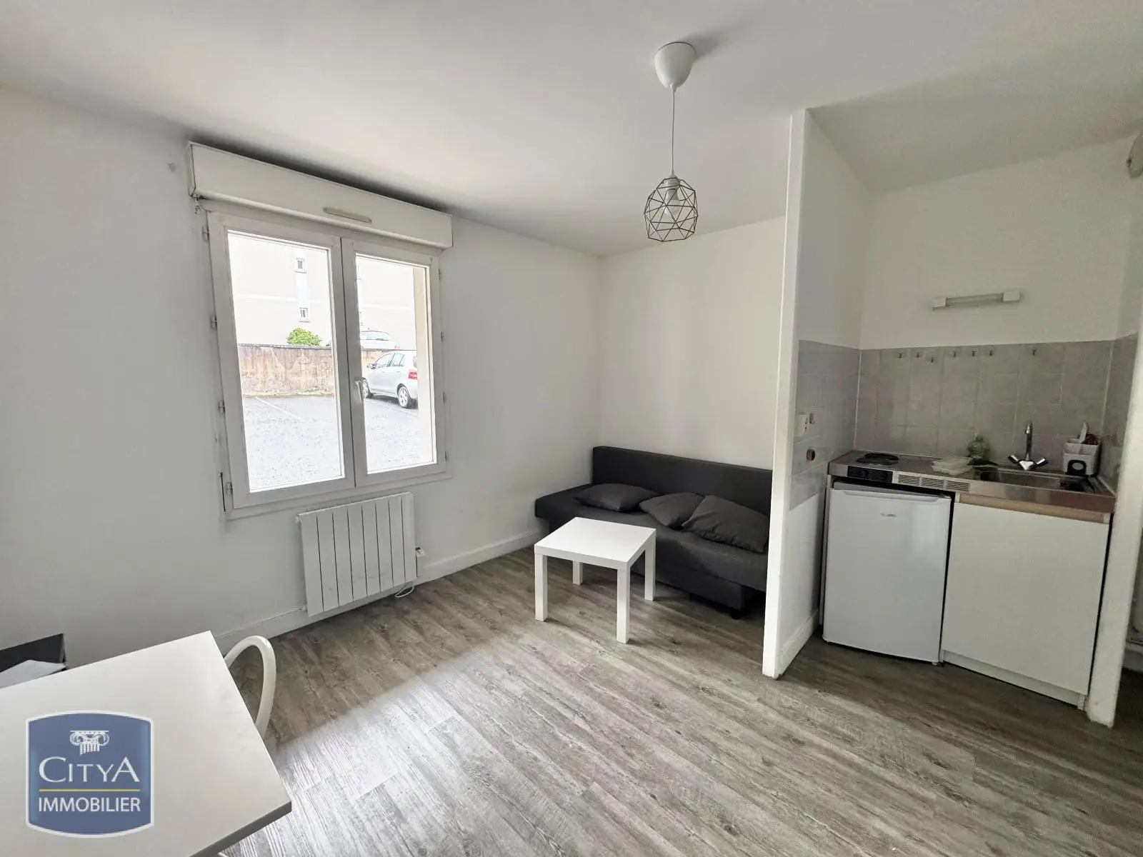 Photo 1 Appartement 1 pièce 19.6m²