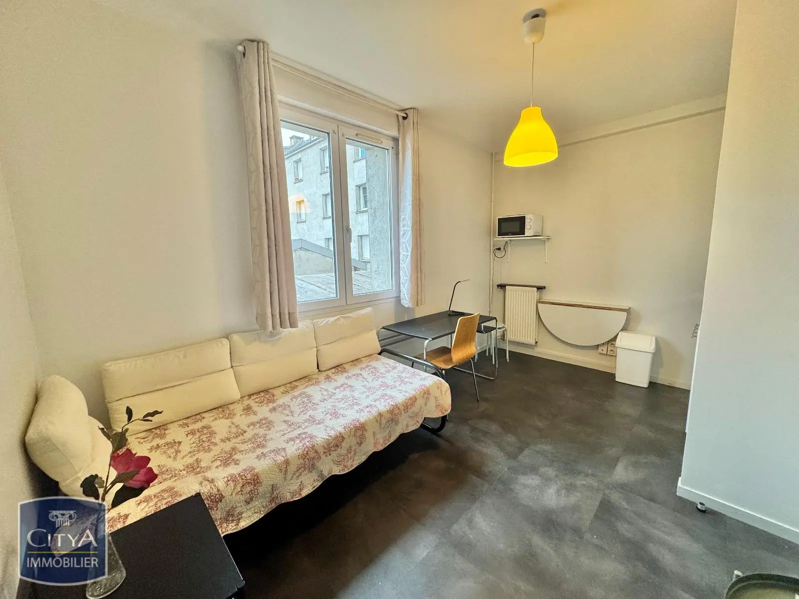 Photo 1 Appartement 1 pièce 18m²