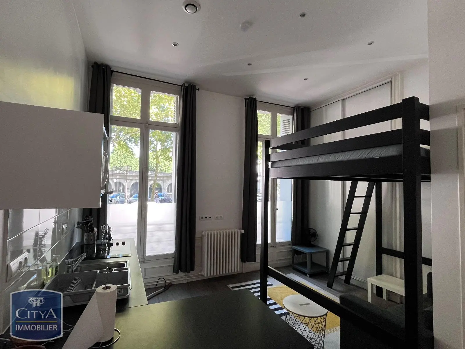 Photo 1 Appartement 1 pièce 23m²