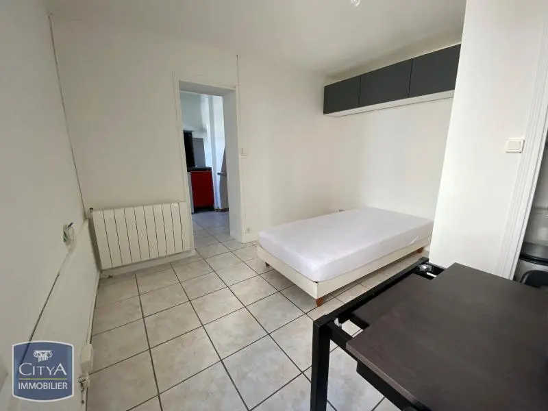 Photo 1 Appartement 1 pièce 17.7m²
