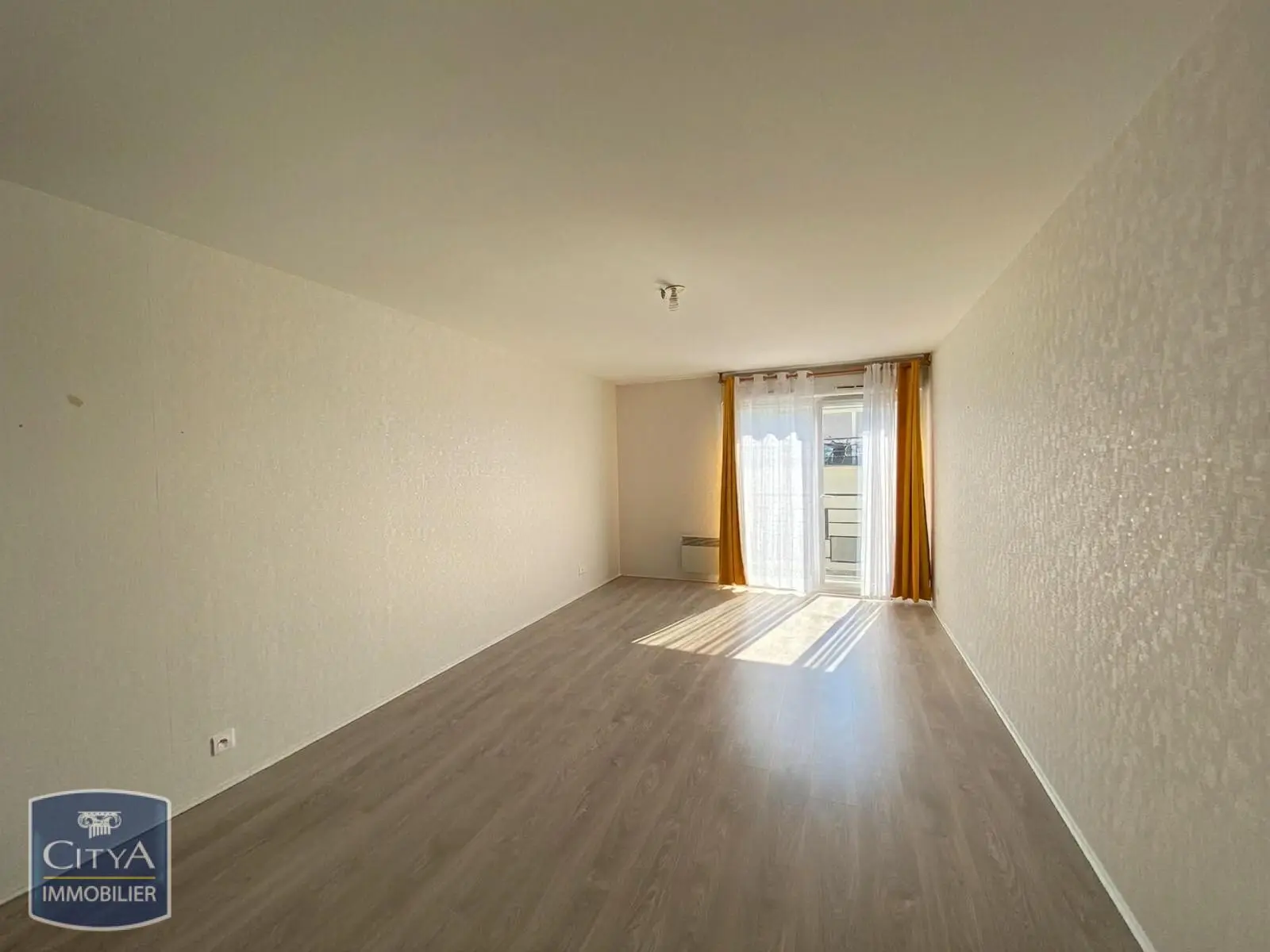 Photo 1 Appartement 1 pièce 31.53m²