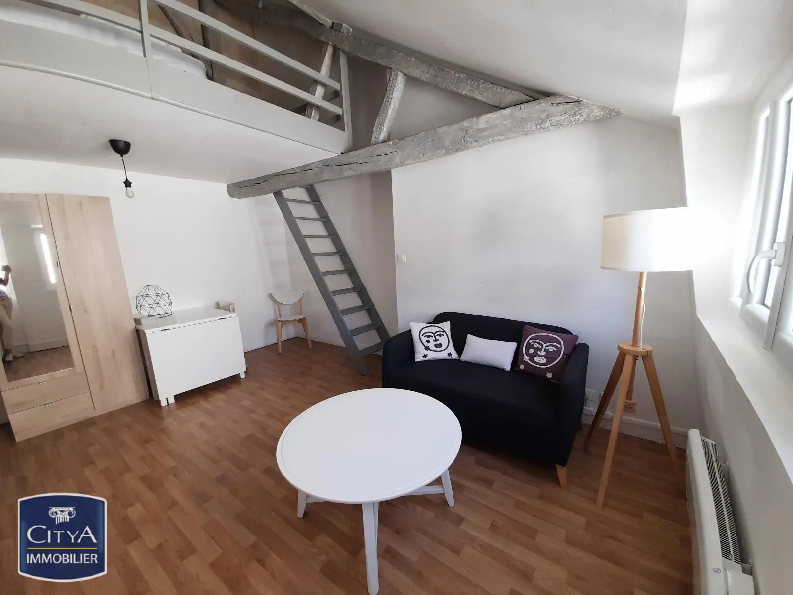 Photo 1 Appartement 1 pièce 23m²