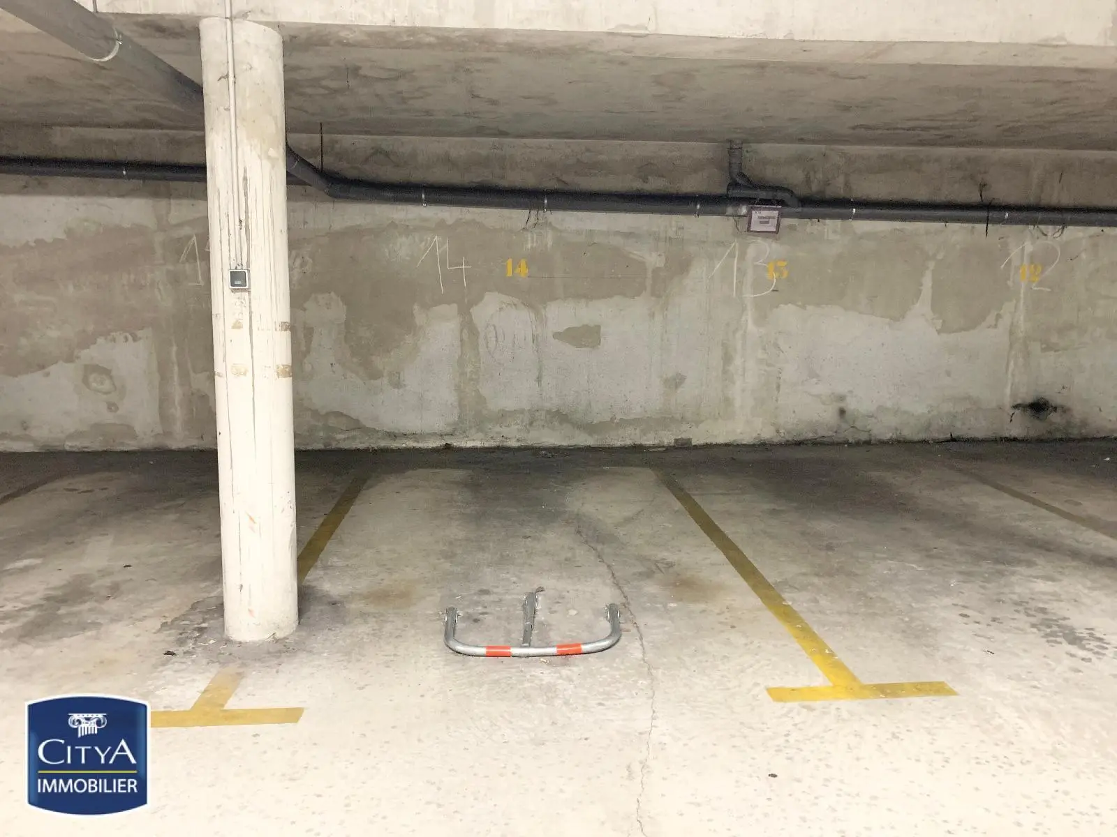 Photo 1 Parking