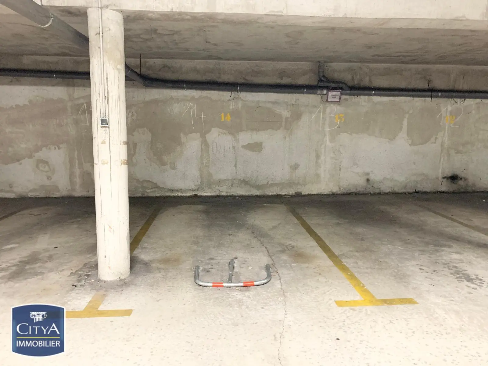 Photo 1 Parking