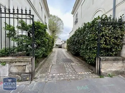 Photo 1 Parking