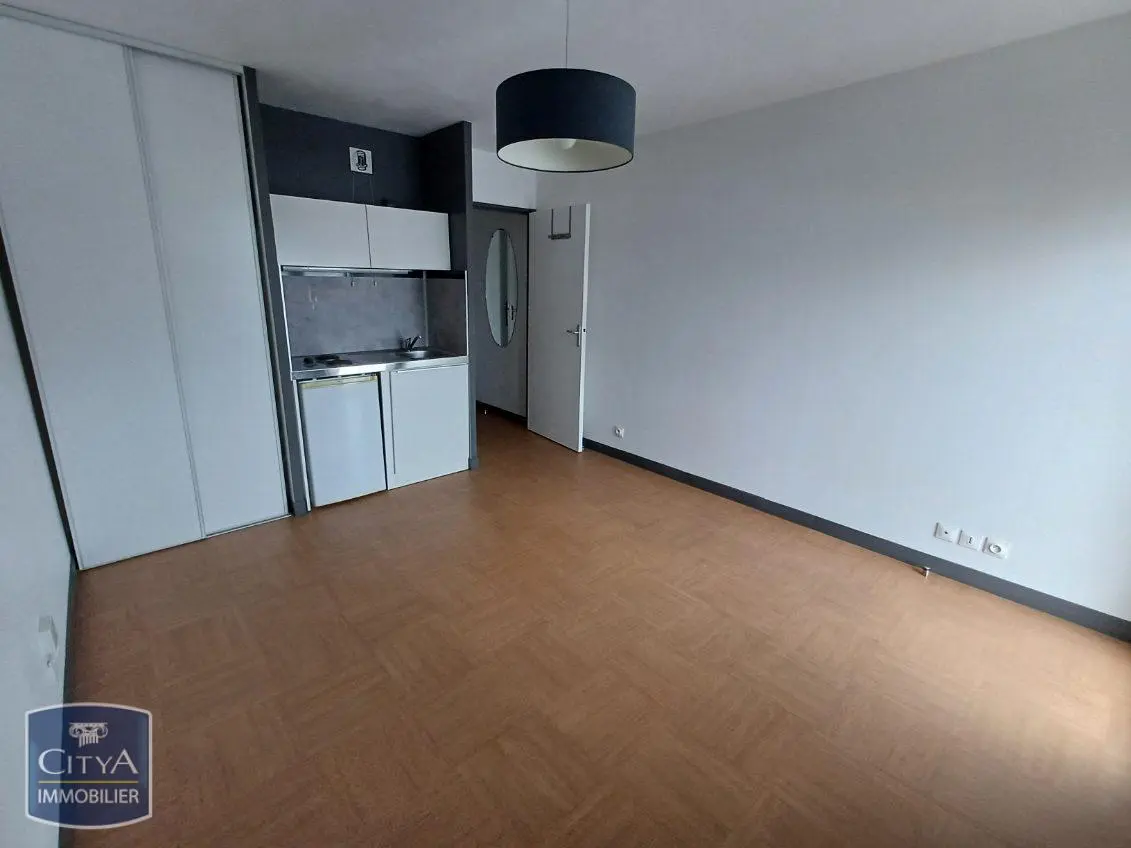 Photo 1 Appartement 1 pièce 19.58m²