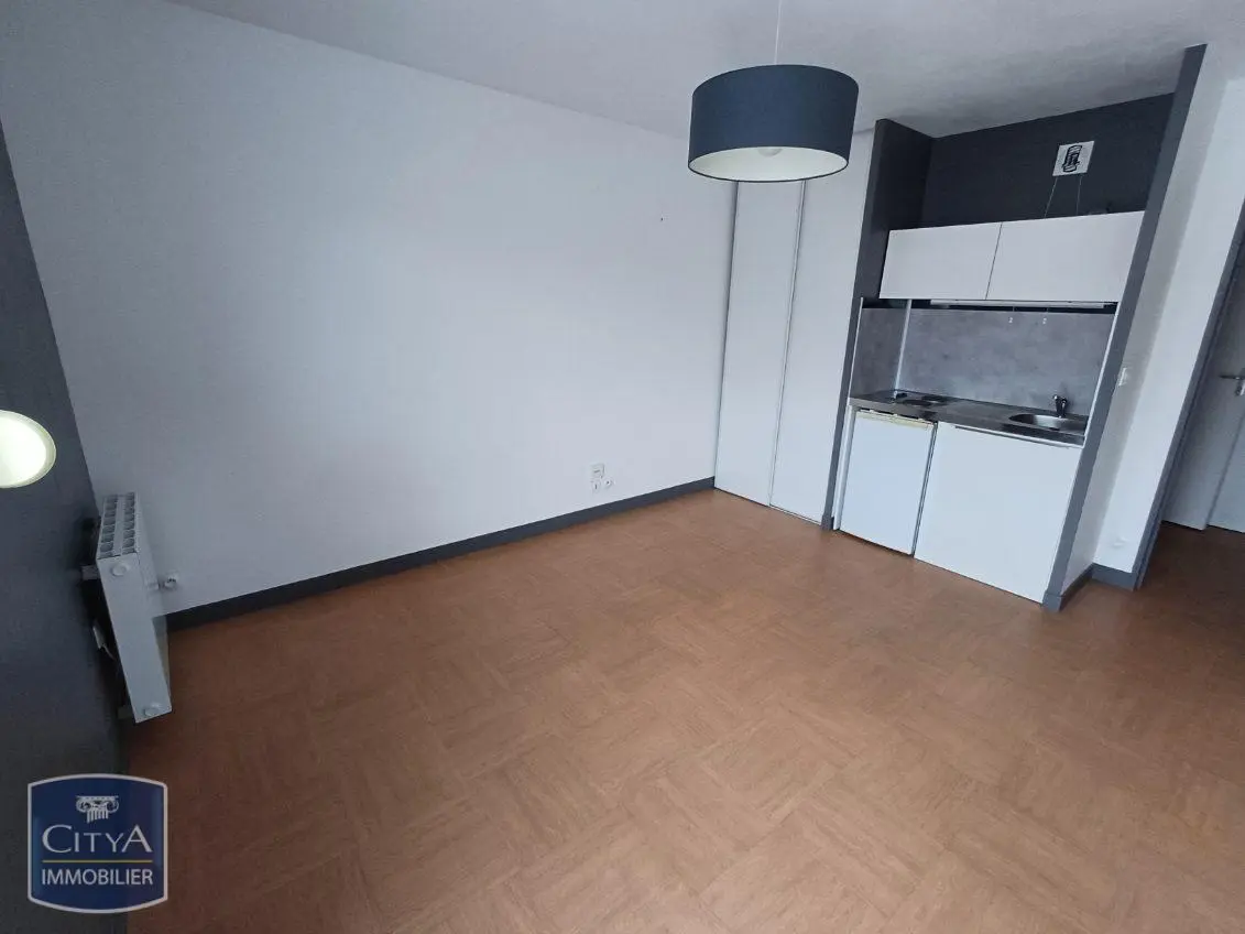 Photo 2 Appartement 1 pièce 19.58m²