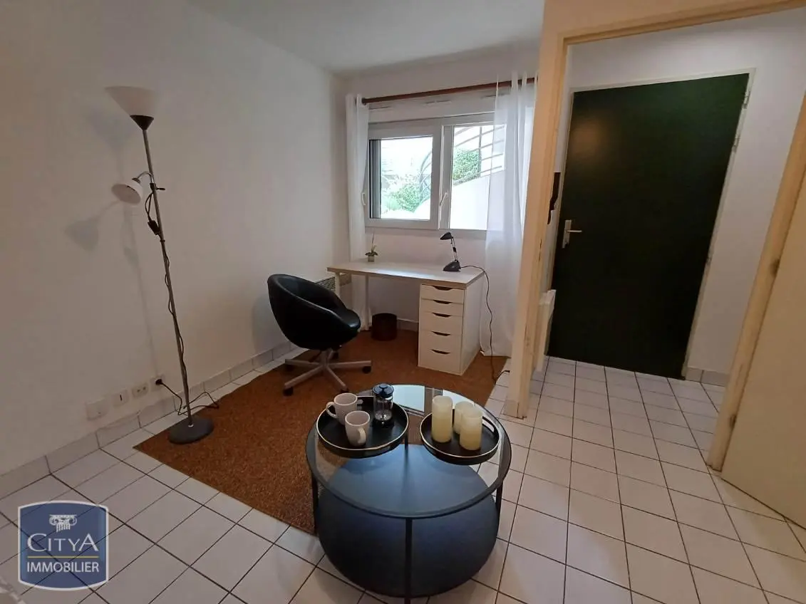 Photo 2 Appartement 1 pièce 24.83m²