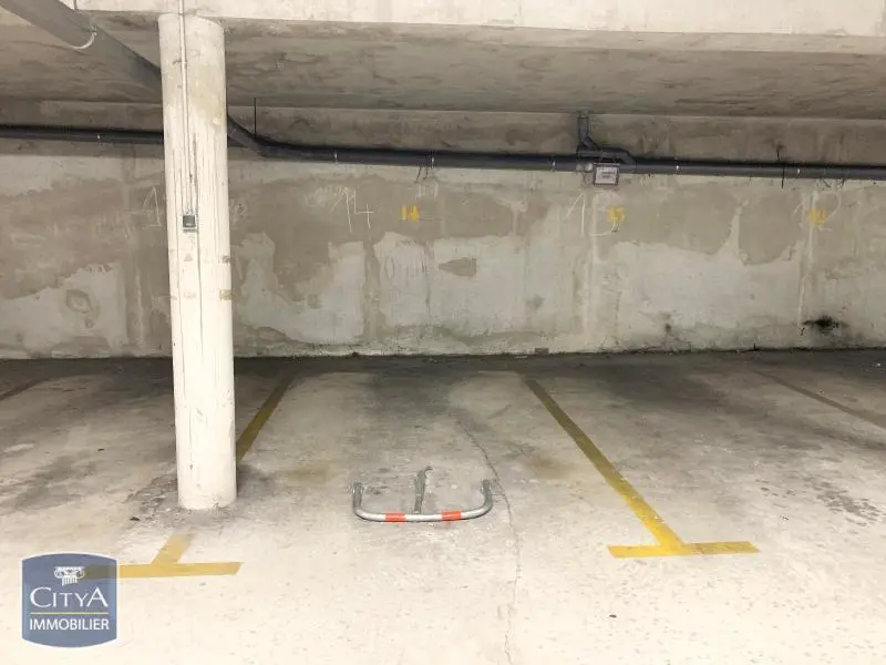 Photo 1 Parking