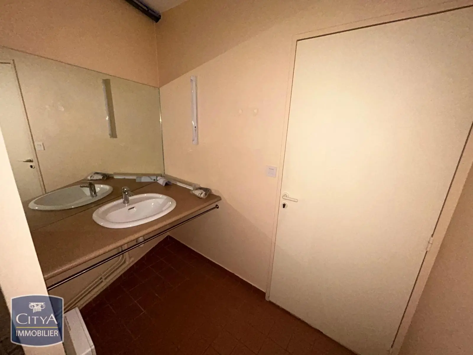 Photo 7 Local Commercial 135.51m²