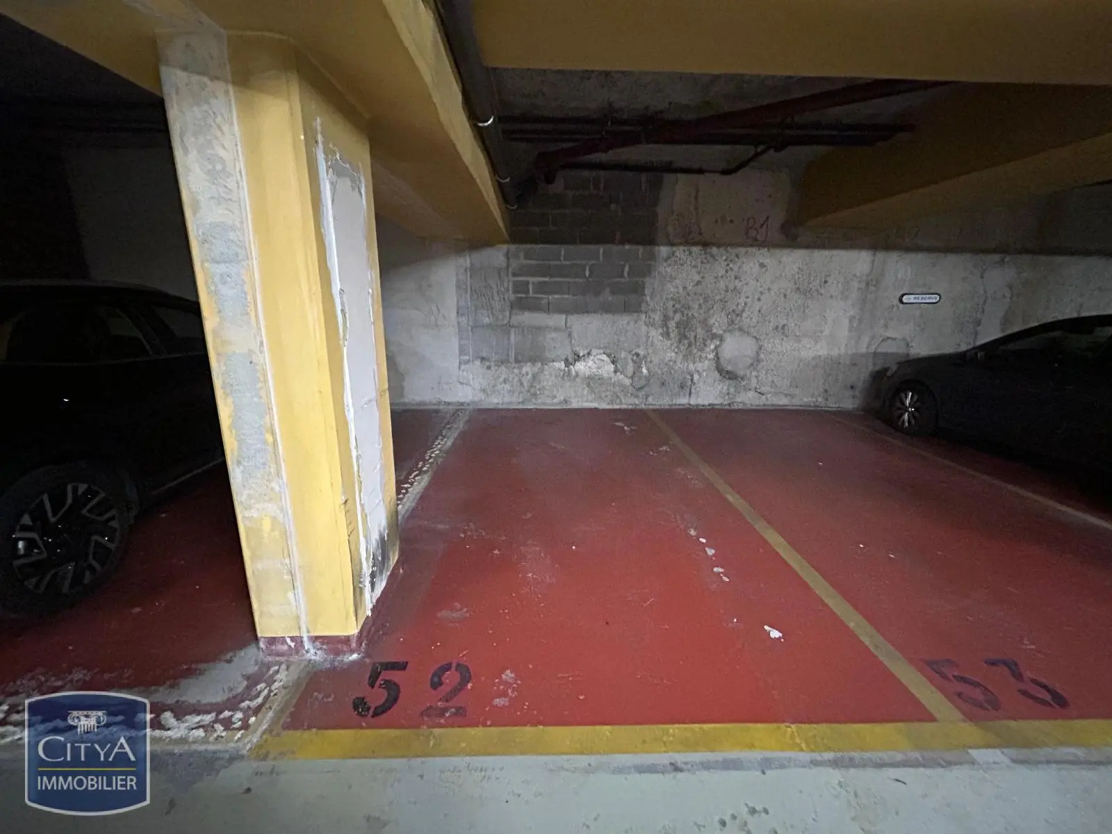 Photo 1 Parking