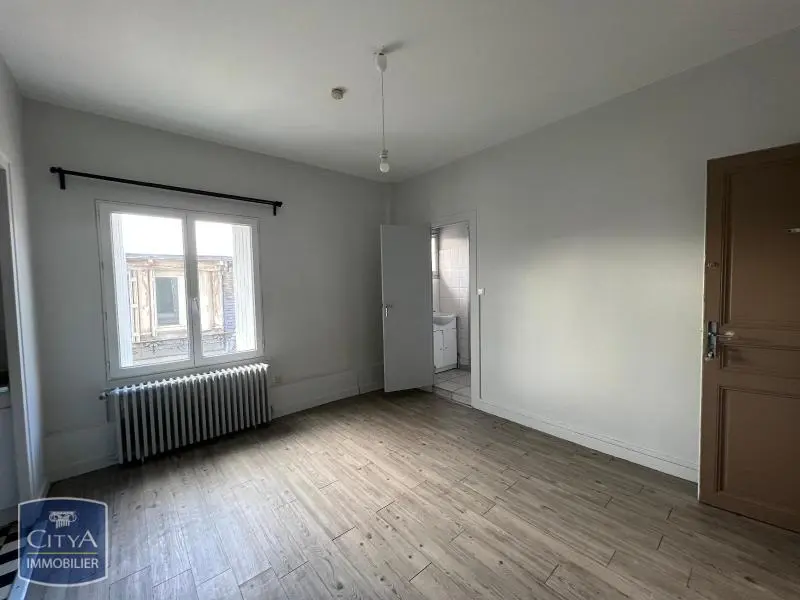 Photo 2 Appartement 1 pièce 19.43m²