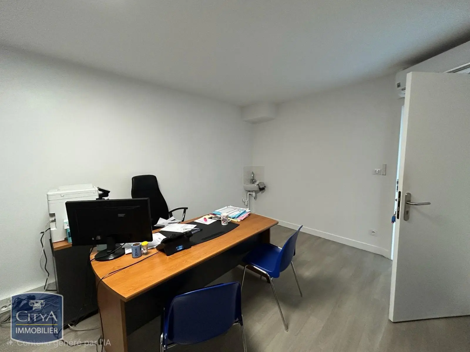 Photo 2 Local Professionnel 1 pièce 18.71m²