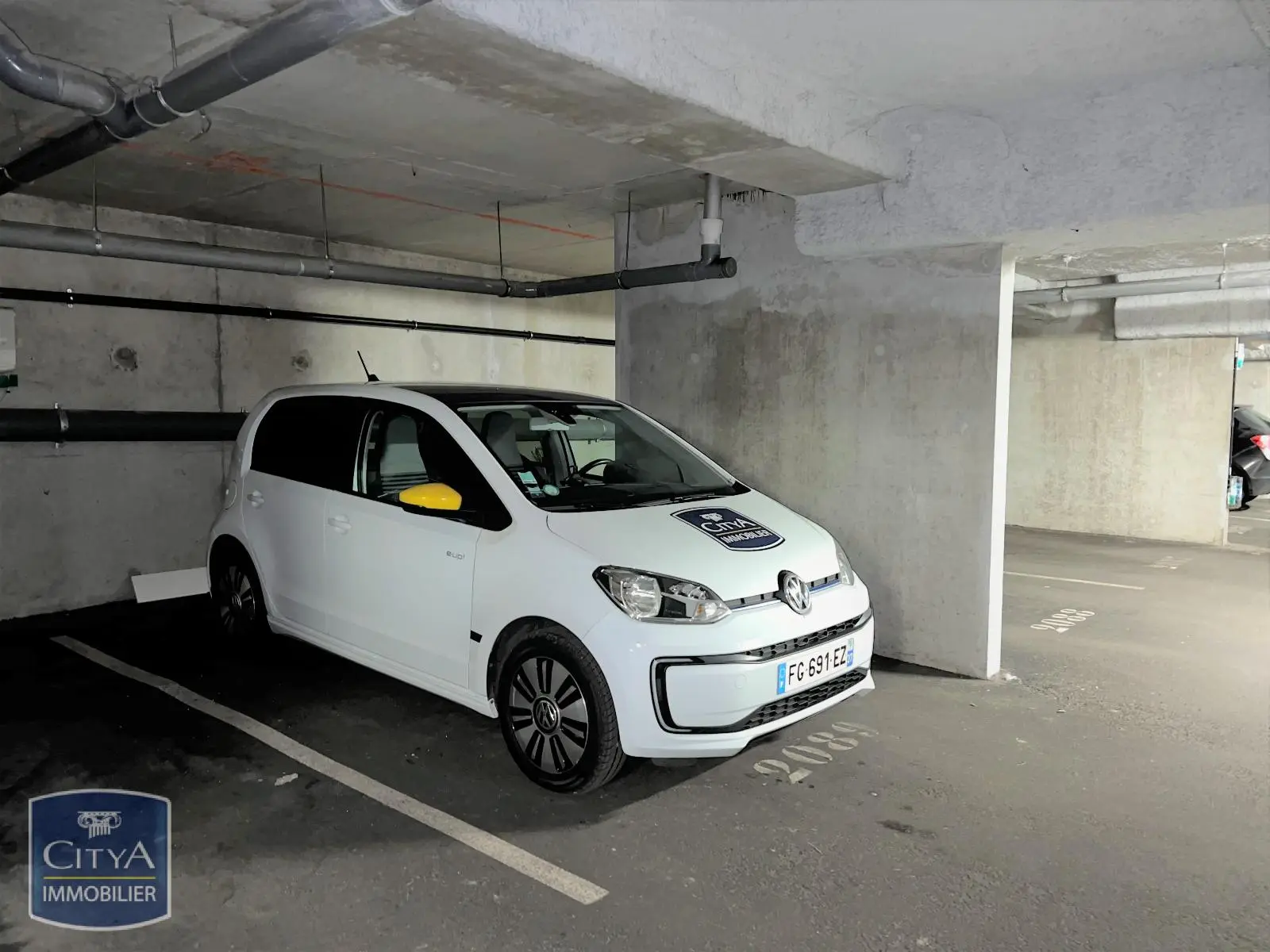 Photo 1 Parking