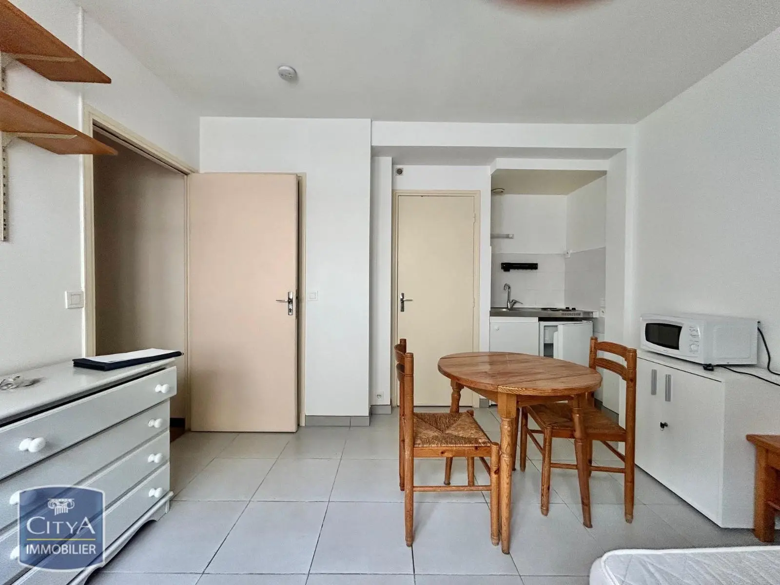 Photo 1 Appartement 1 pièce 20.4m²