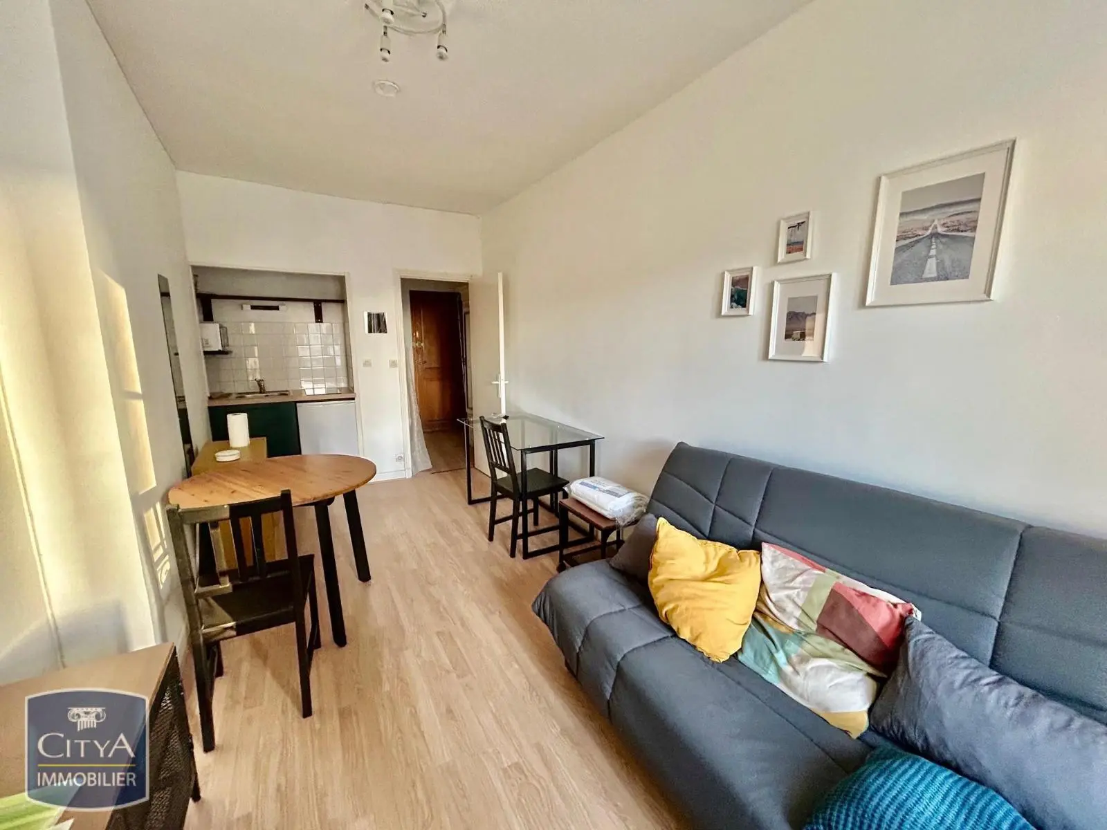 Photo 1 Appartement 1 pièce 18m²