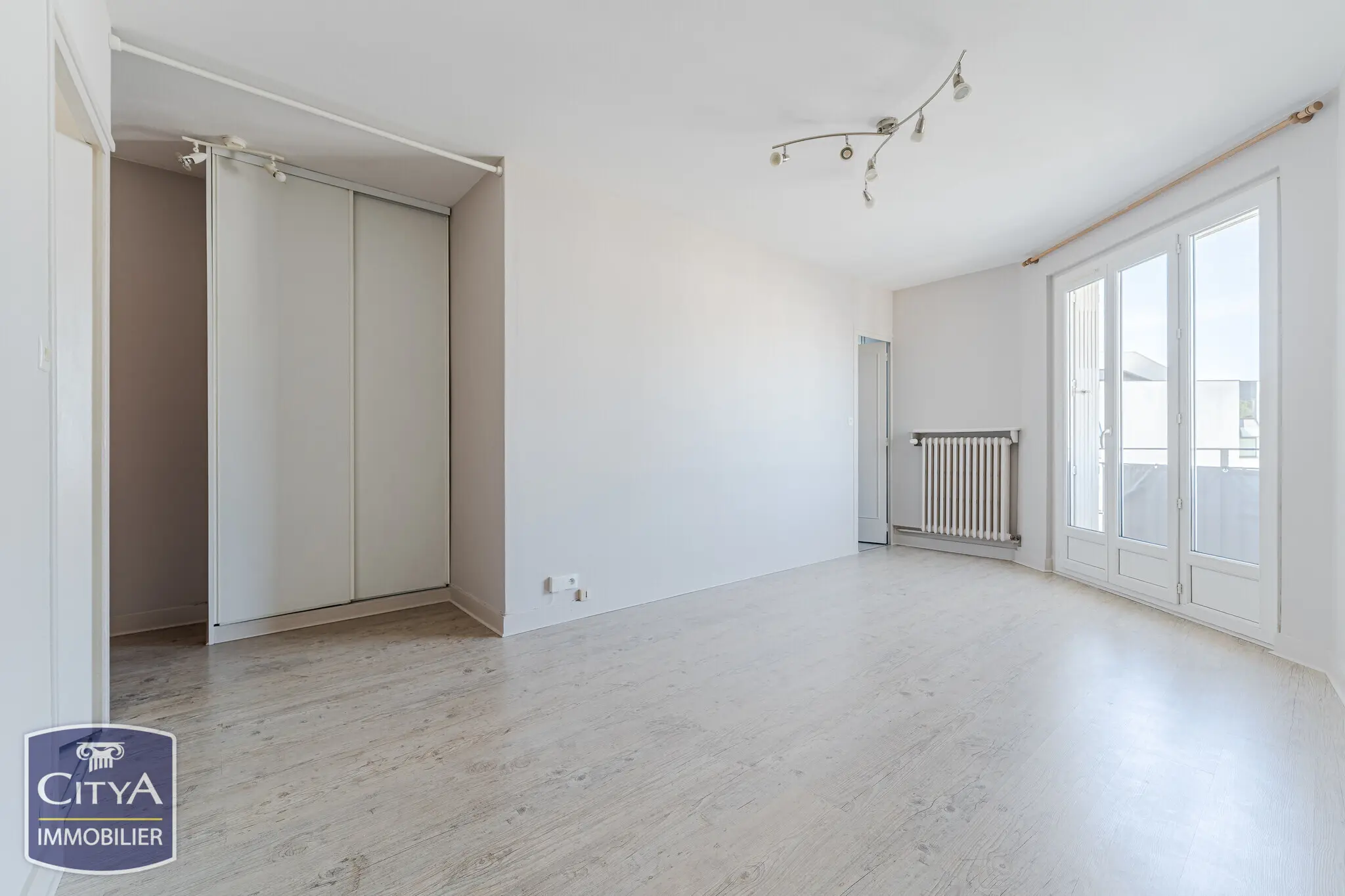 Photo 2 Appartement 1 pièce 27.55m²