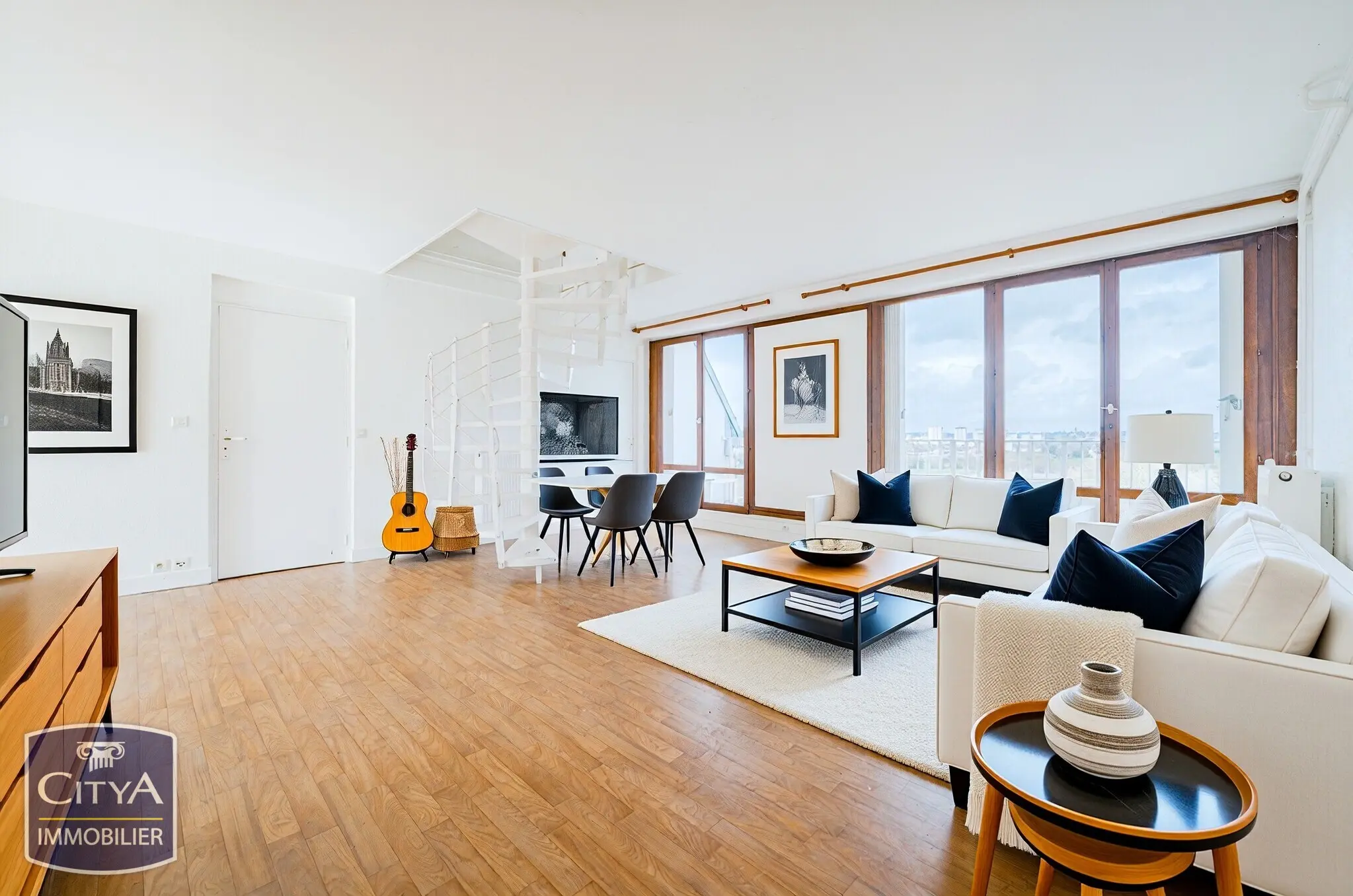 Photo 1 Appartement 5 pièces 97.57m²