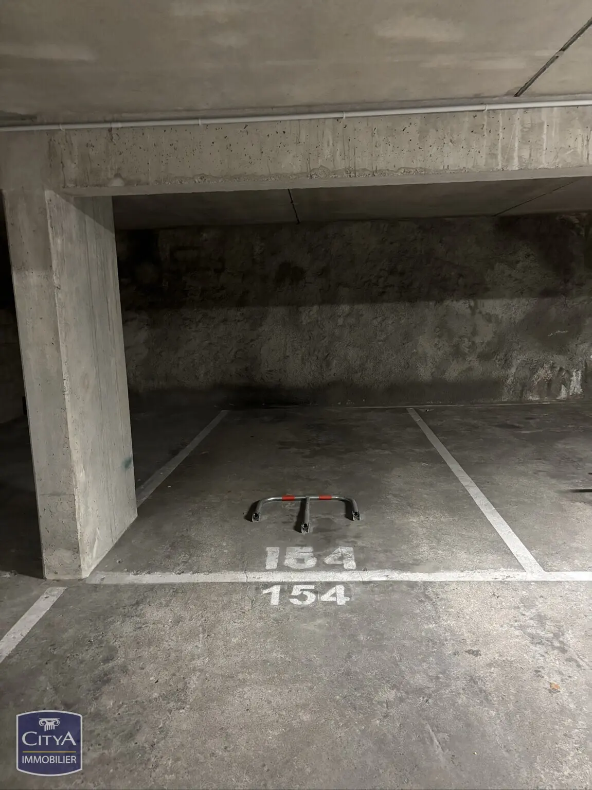 Photo 1 Parking