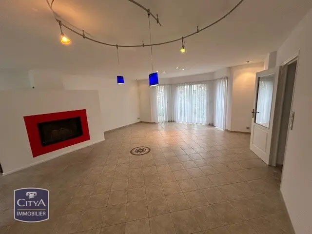 Photo 11 Maison 8 pièces 240m²