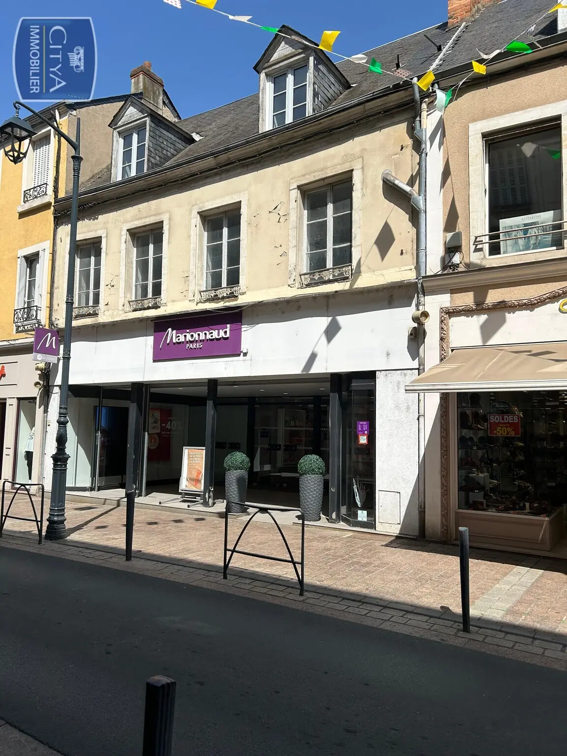 Photo 2 Immeuble 350m²
