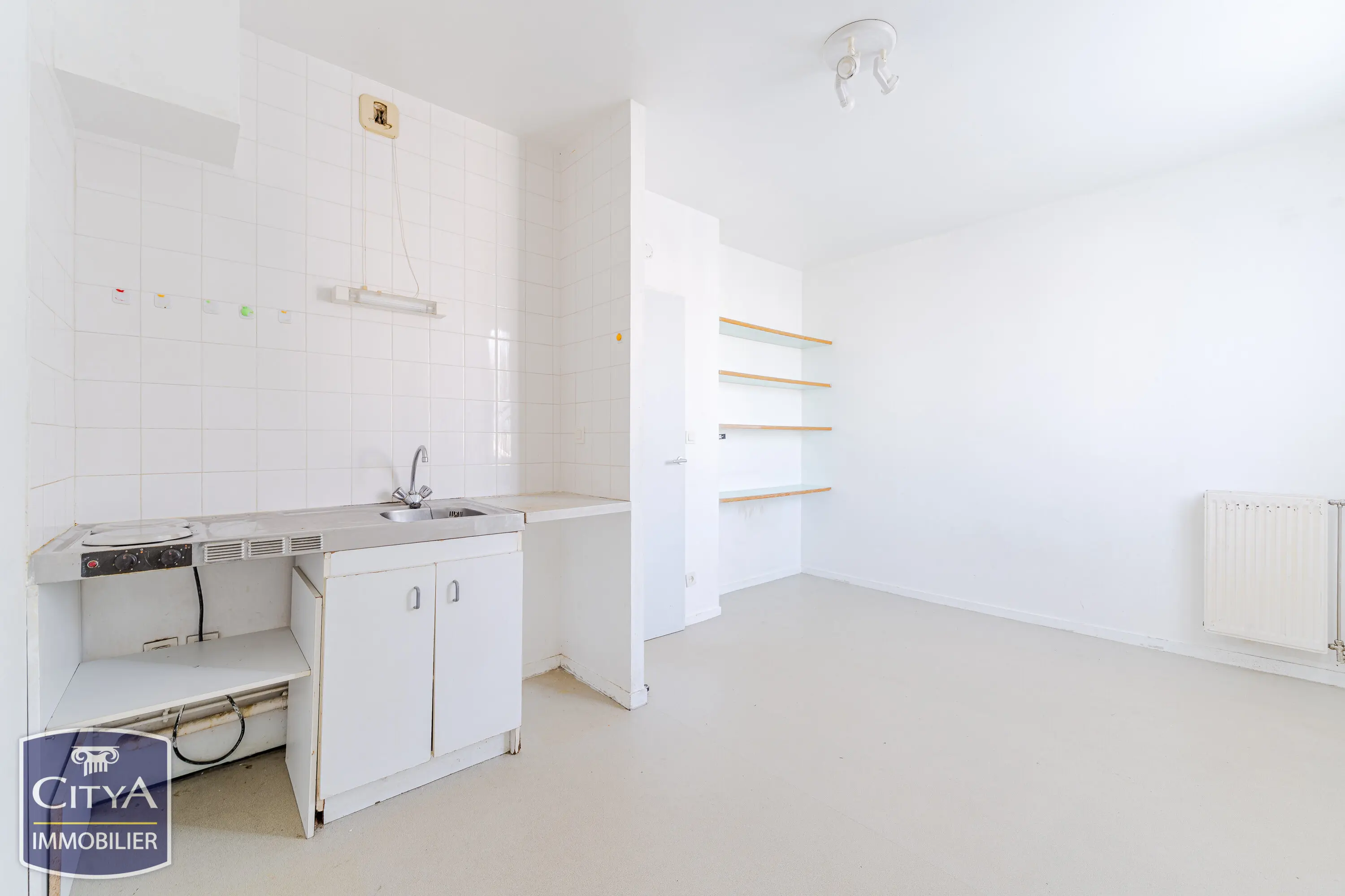 Photo 2 Appartement 1 pièce 17.78m²