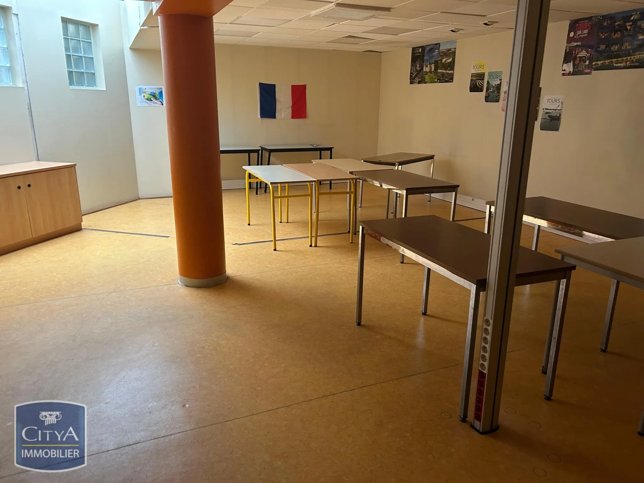 Photo 3 Fonds De Commerce 390m²