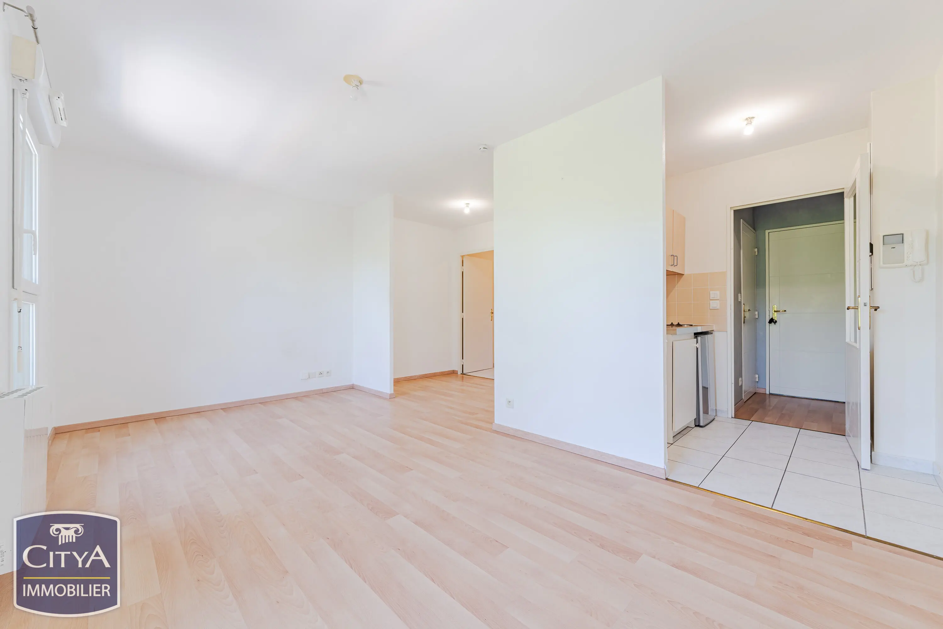 Photo 3 Appartement 1 pièce 31.7m²