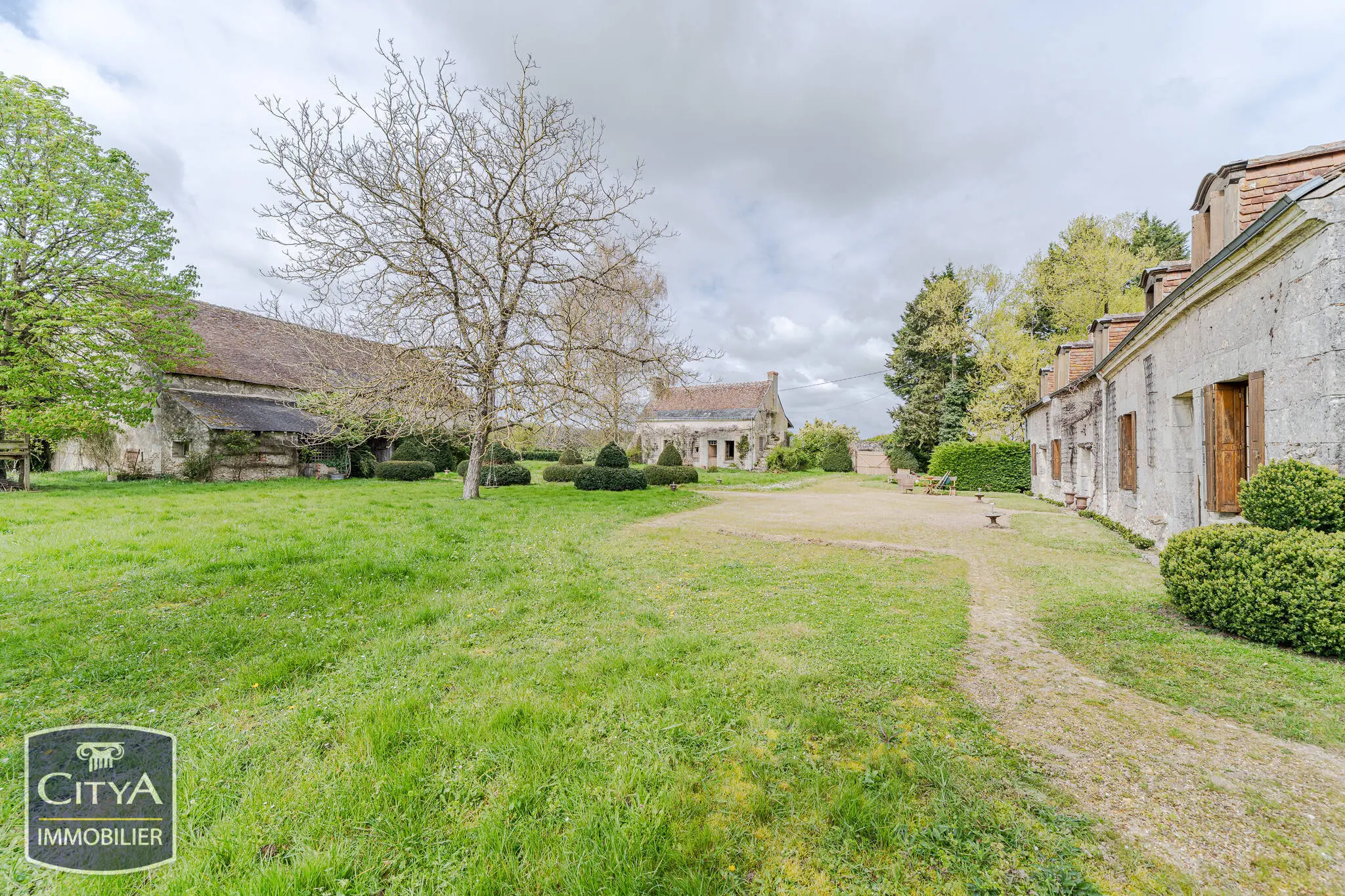 Photo 21 Maison 5 pièces 300m²