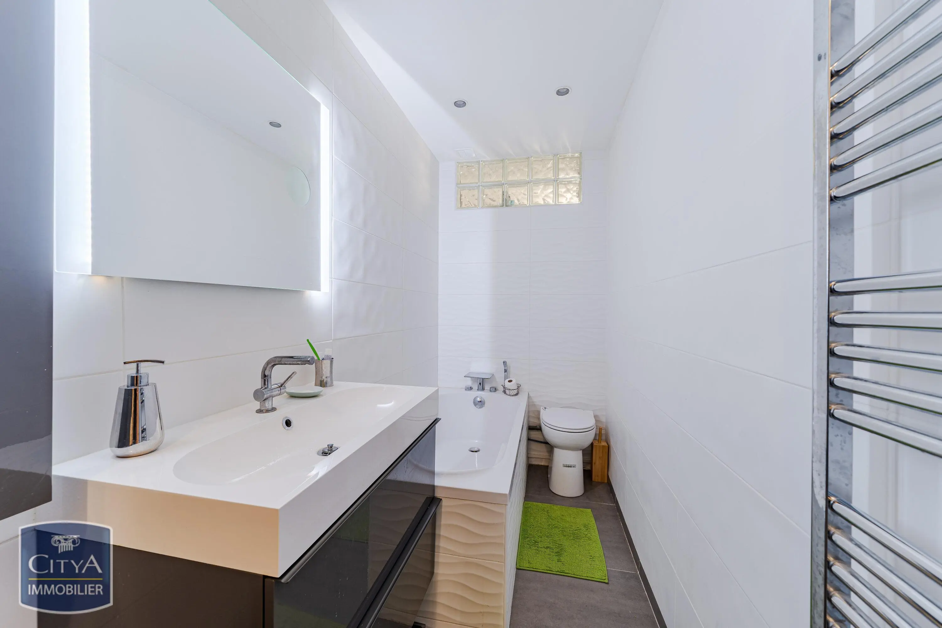 Photo 14 Appartement 5 pièces 140m²