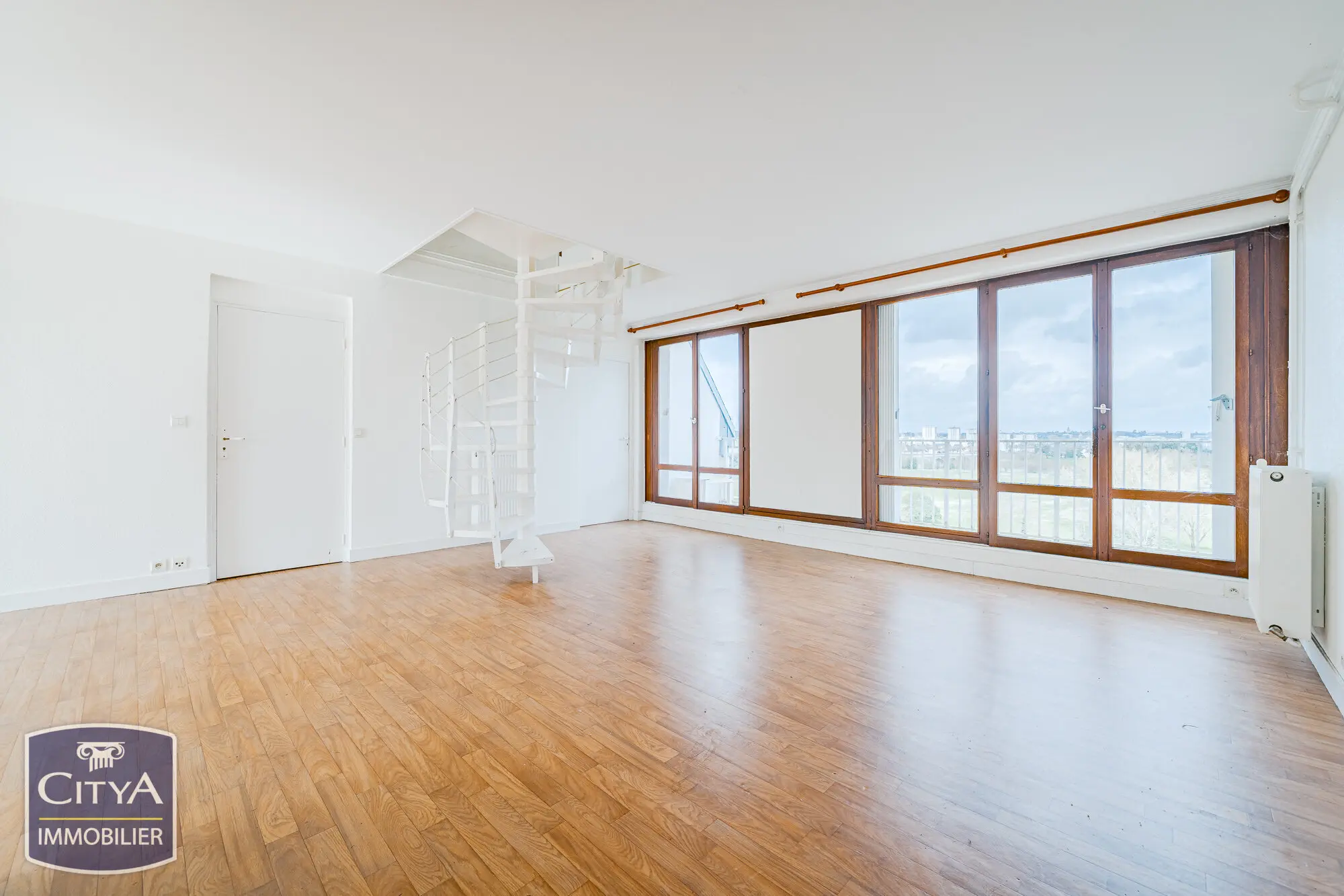 Photo 2 Appartement 5 pièces 97.6m²