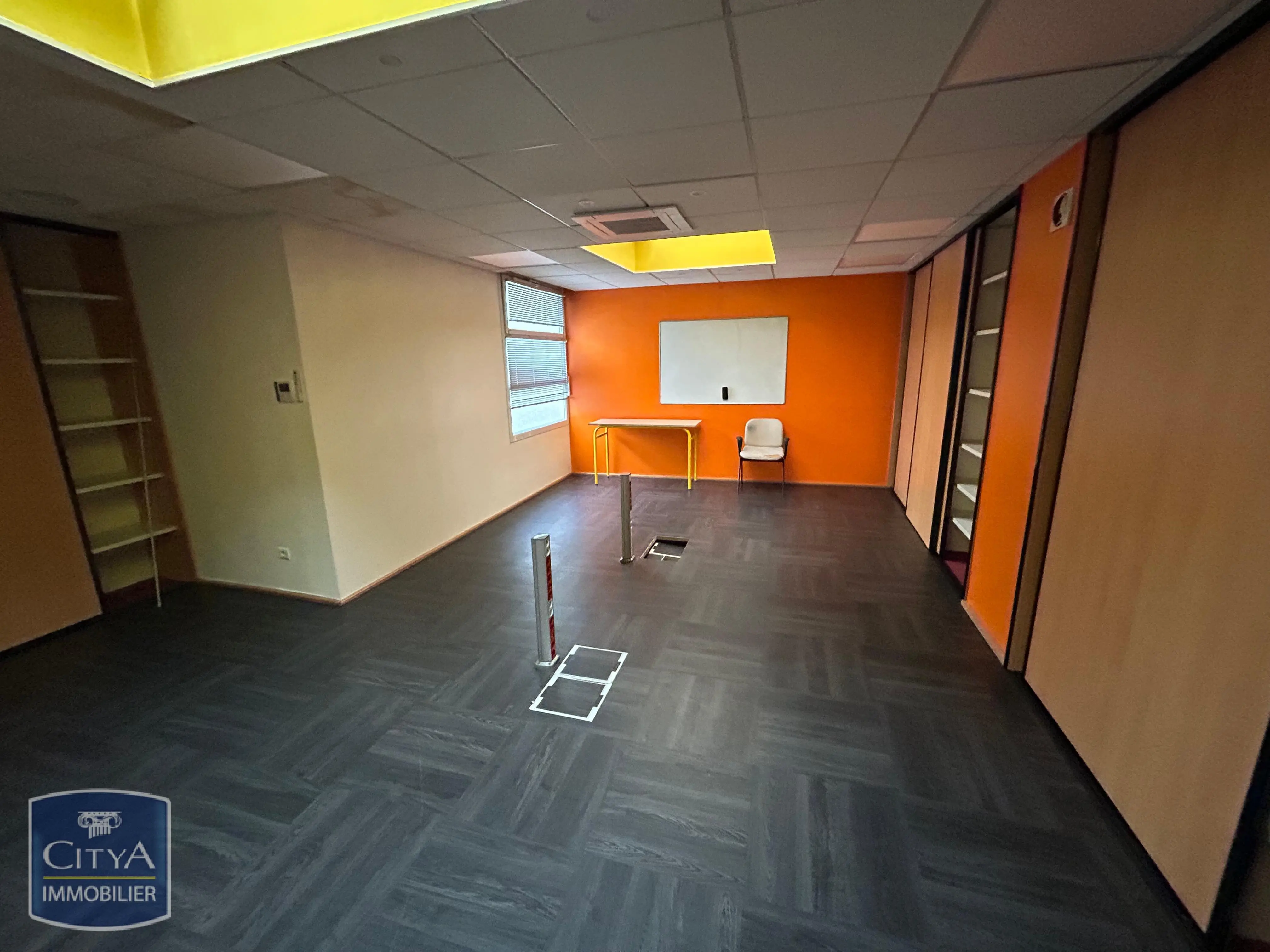 Photo 10 Fonds De Commerce 390m²