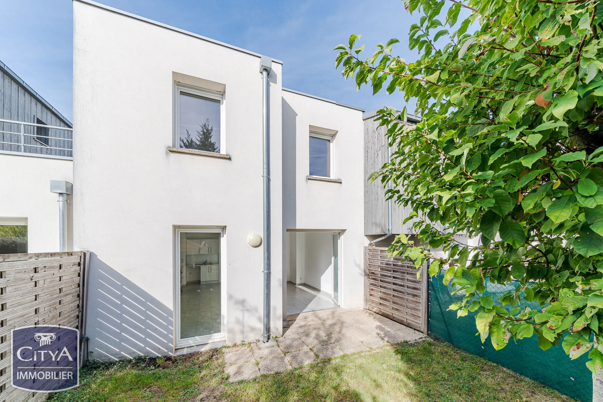 Photo 1 Maison 4 pièces 77m²