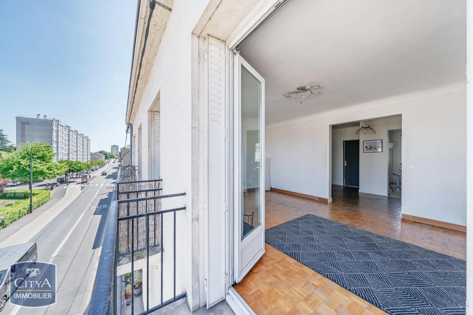 Photo 1 Appartement 5 pièces 132.29m²