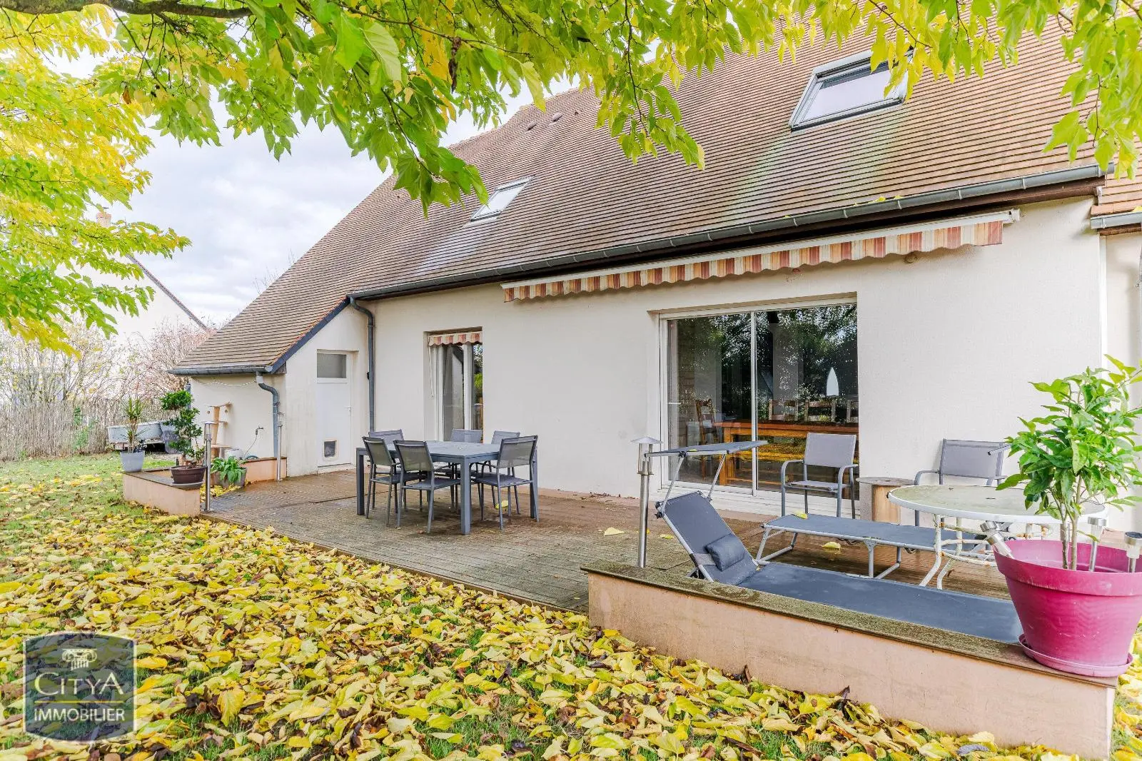 Photo 1 Maison 8 pièces 190m²