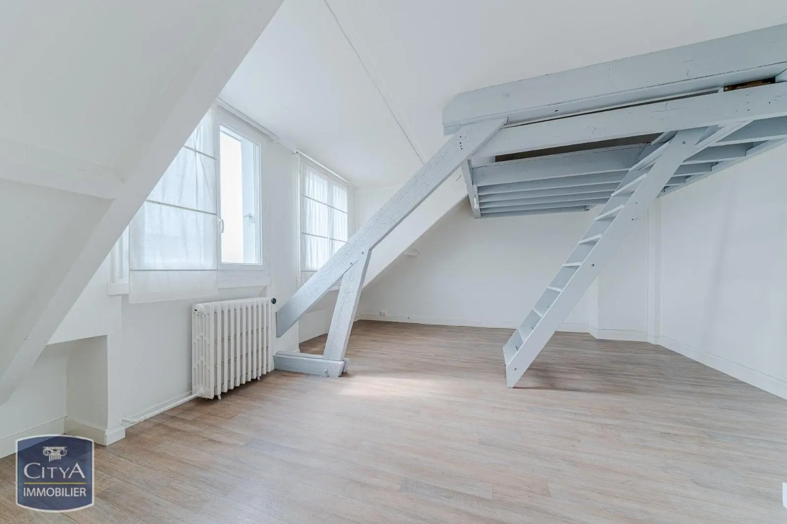 Photo 2 Appartement 1 pièce 30.43m²