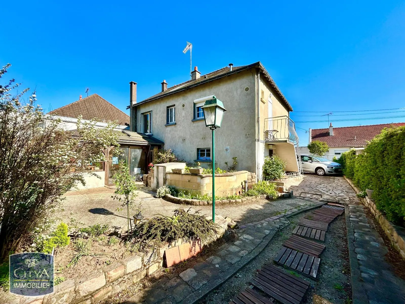 Photo 1 Maison 6 pièces 122m²