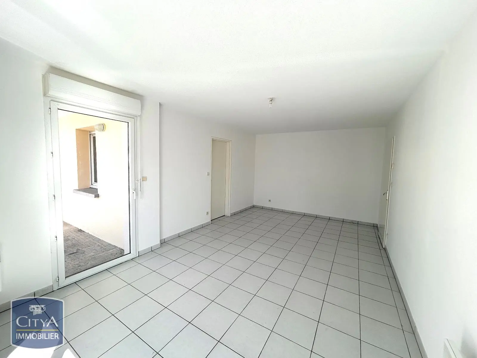Photo 2 Appartement 2 pièces 56.05m²