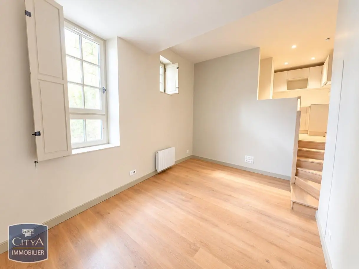 Photo 1 Appartement 1 pièce 23.5m²