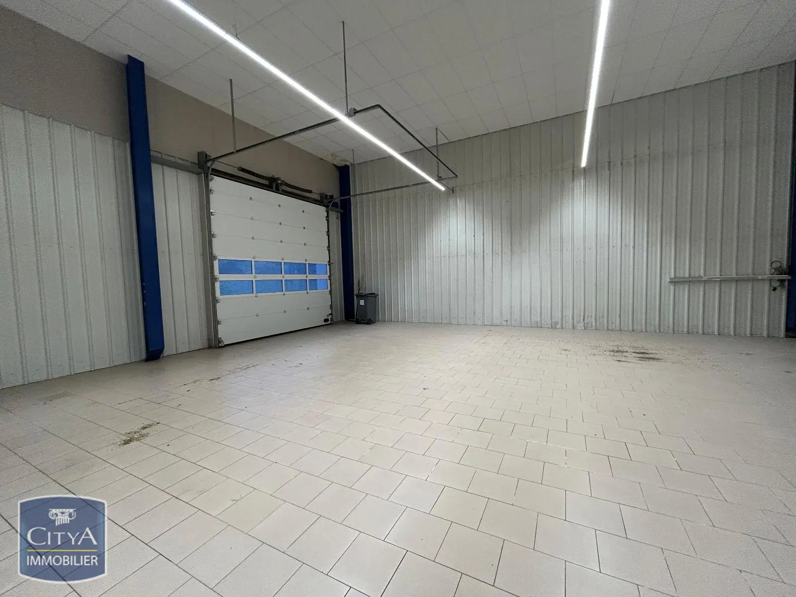 Photo 1 Local Commercial