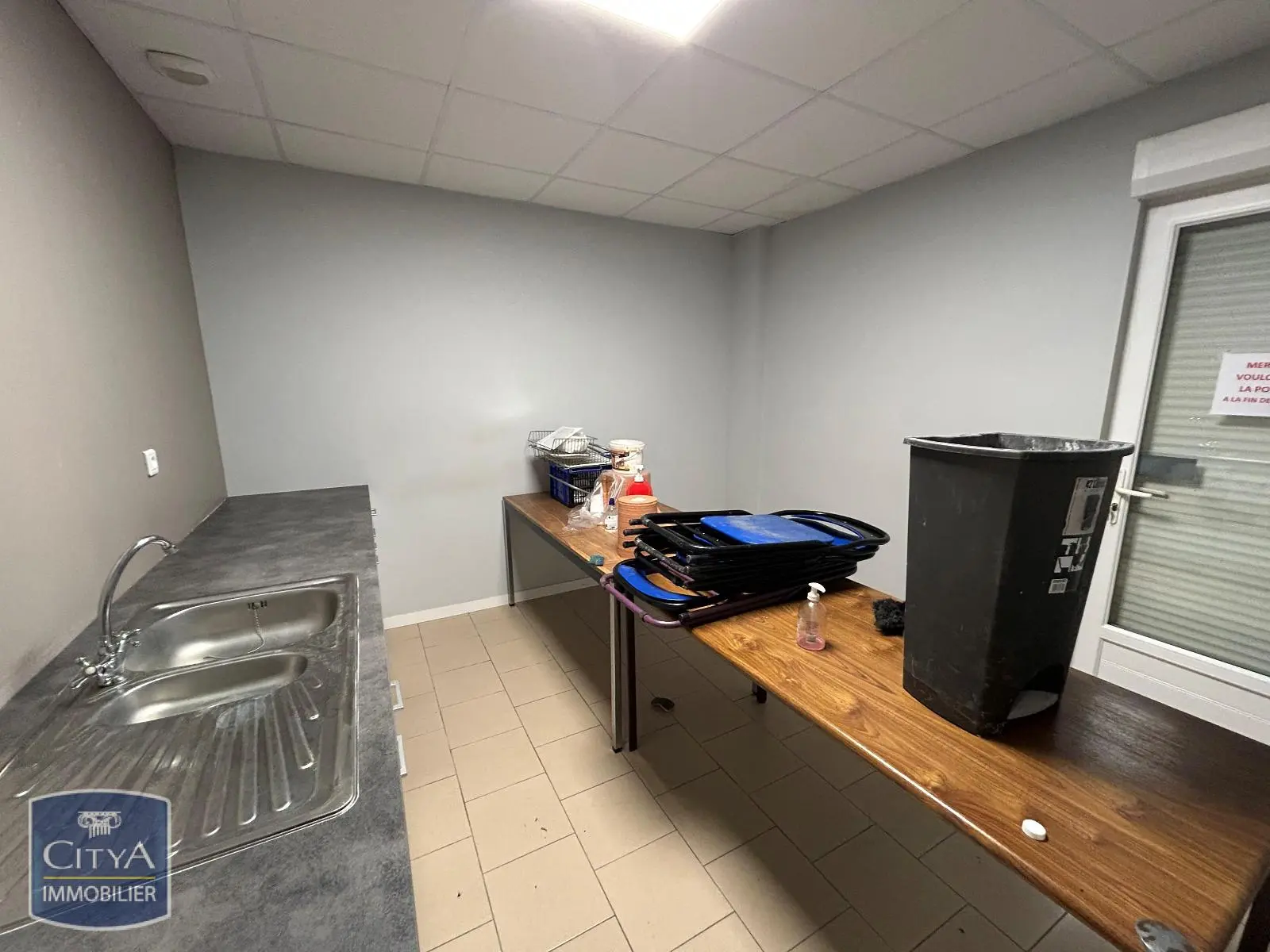 Photo 6 Local Commercial