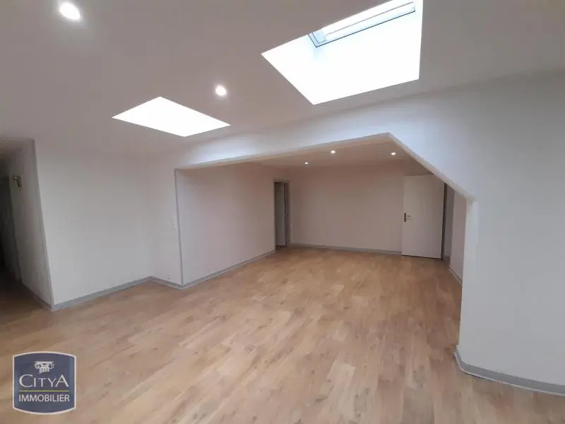 Photo 1 Appartement 3 pièces 130.55m²