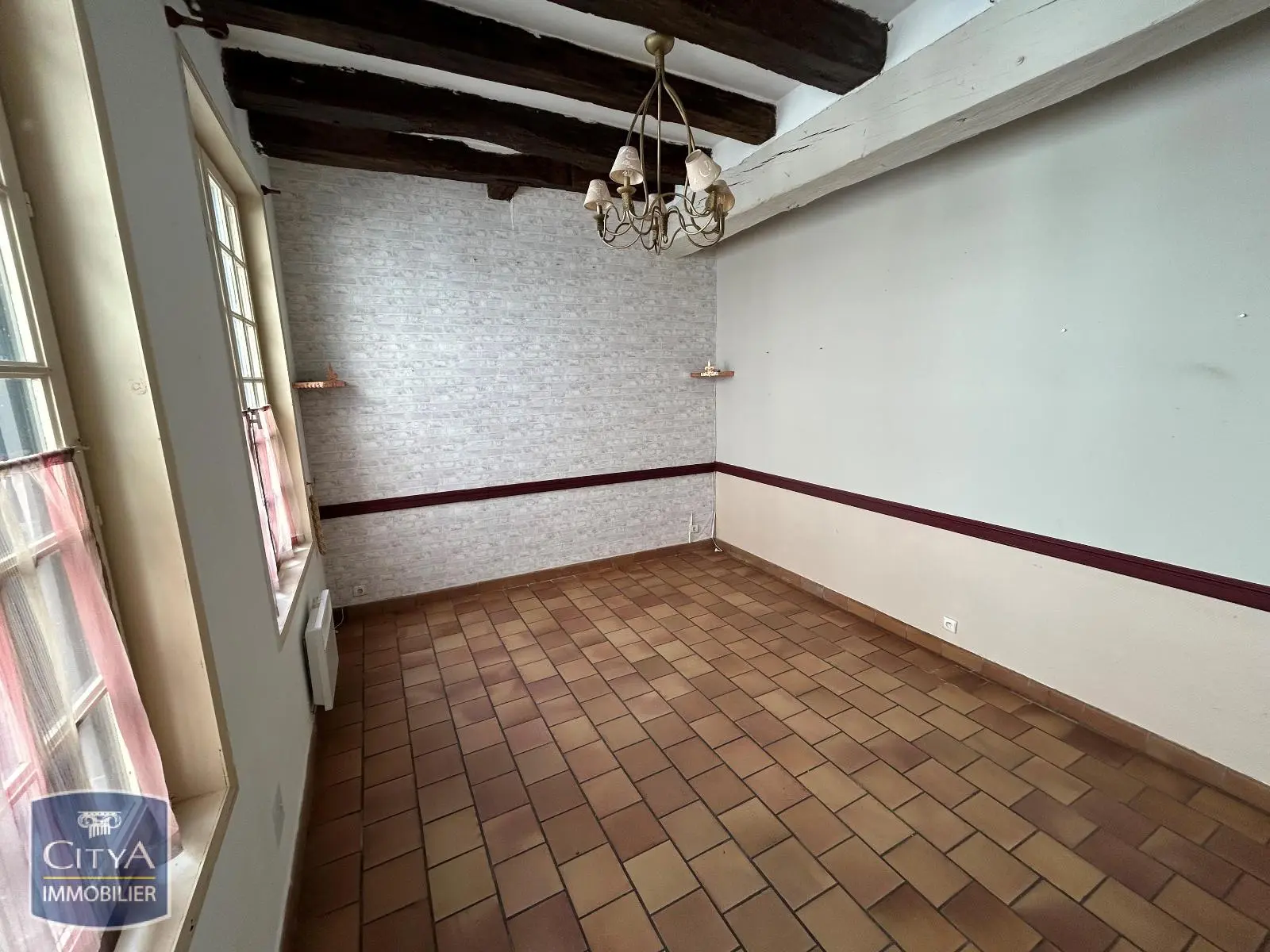 Photo 2 local commercial Chinon